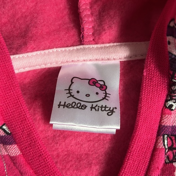 Crop Top Hello Kitty Top - Picture 3 of 4